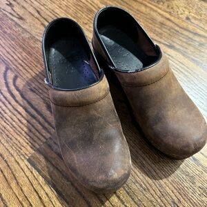 Dansko Brown Leather clogs